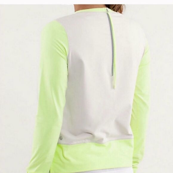 LULULEMON RUN WARM UP CREW NECK WITH BACK ZIPPER - Picture 2 of 13